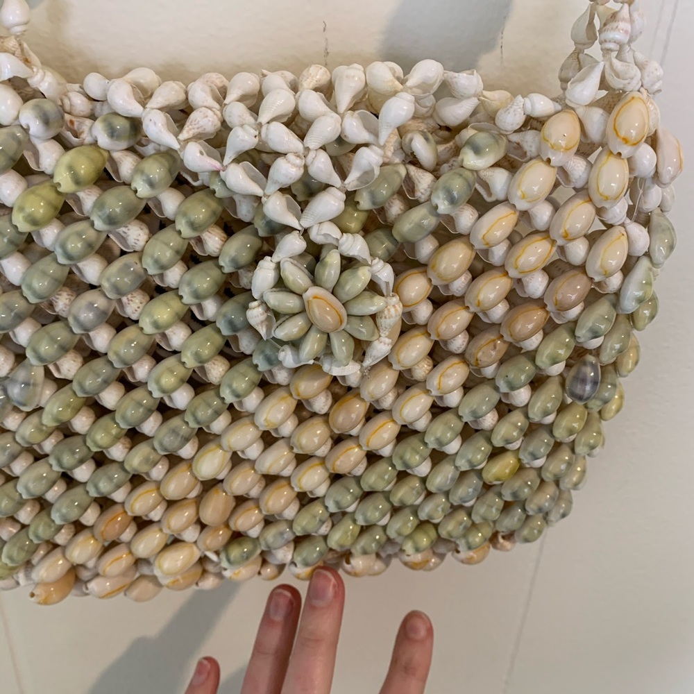 Vintage White Seashell Shoulder Bag - Picture 4 of 7